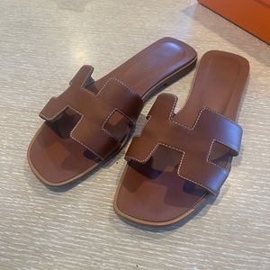 Hermès Oran Sandal - Euro size 39/ US women’s size 8.5/9
